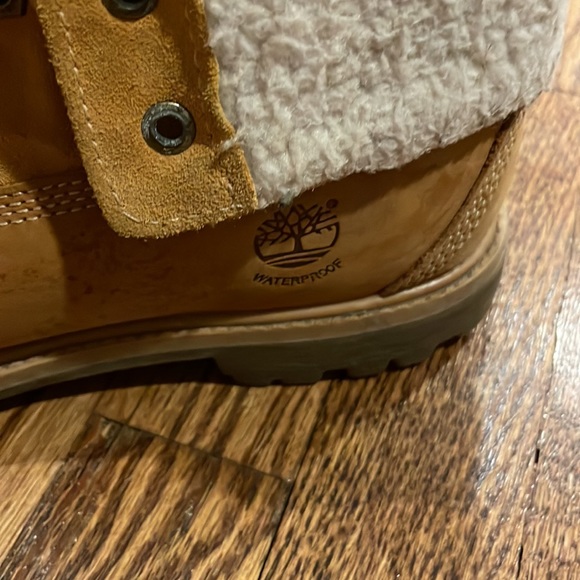 TIMBERLAND® WATERPROOF women’s teddy fleece fold down BOOTS size 7 - Picture 2 of 11